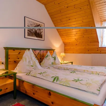 Almidylle Sabathy * Obdach